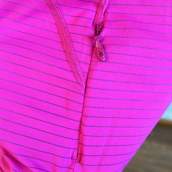 Lululemon Run For Gold LS - Picture 7 of 10